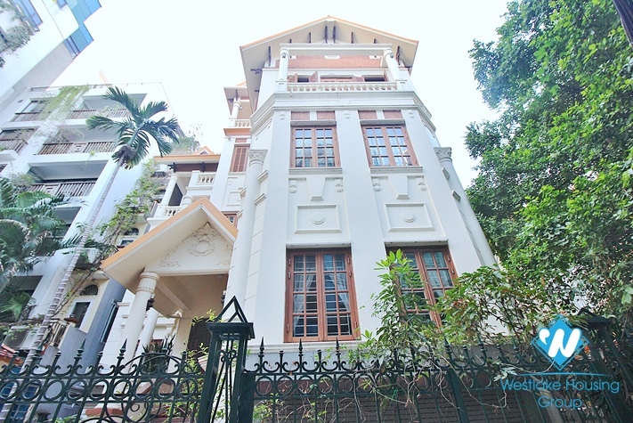 Large size house for rent in Tay Ho, Hanoi 